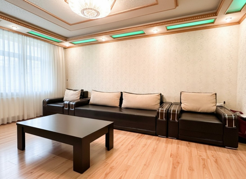 Apartamentul unde copilăria încă se poate trăi afară