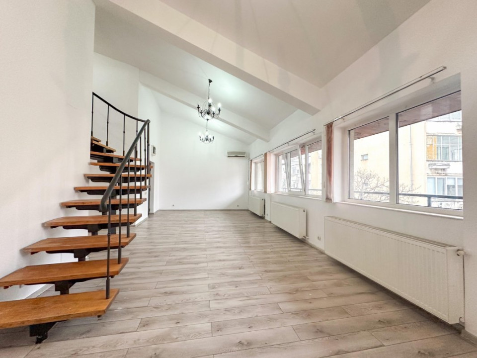 La doi pasi de Universitate - nu doar un birou ci un statut