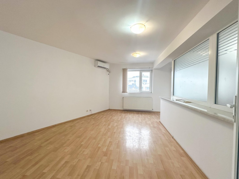 La doi pasi de Universitate - nu doar un birou ci un statut