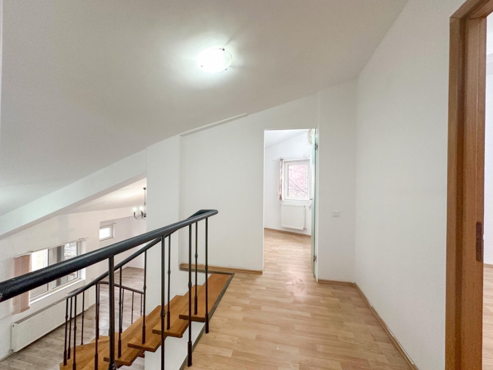 La doi pasi de Universitate - nu doar un birou ci un statut