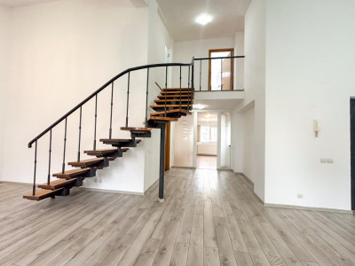 2 etaje, 160mp, centrala termica, scara interioara - Prestanta!