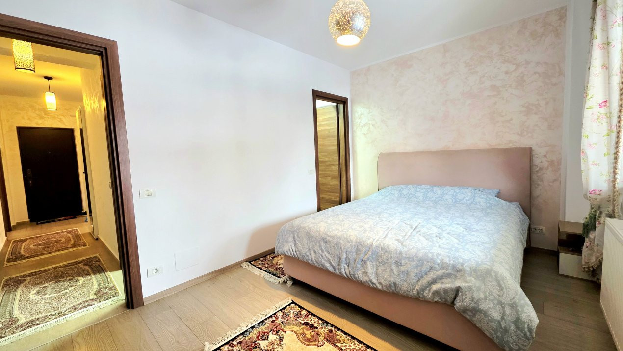 Decomandat, cu 3 camere si 2 bai, 13 Septembrie – Mariott