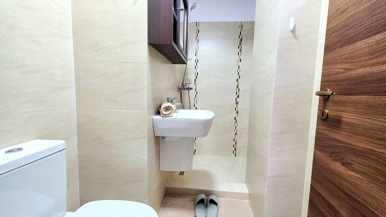 Decomandat, cu 3 camere si 2 bai, 13 Septembrie – Mariott