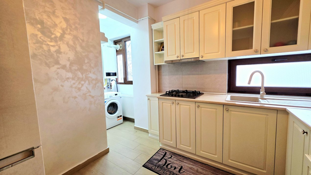 Decomandat, cu 3 camere si 2 bai, 13 Septembrie – Mariott