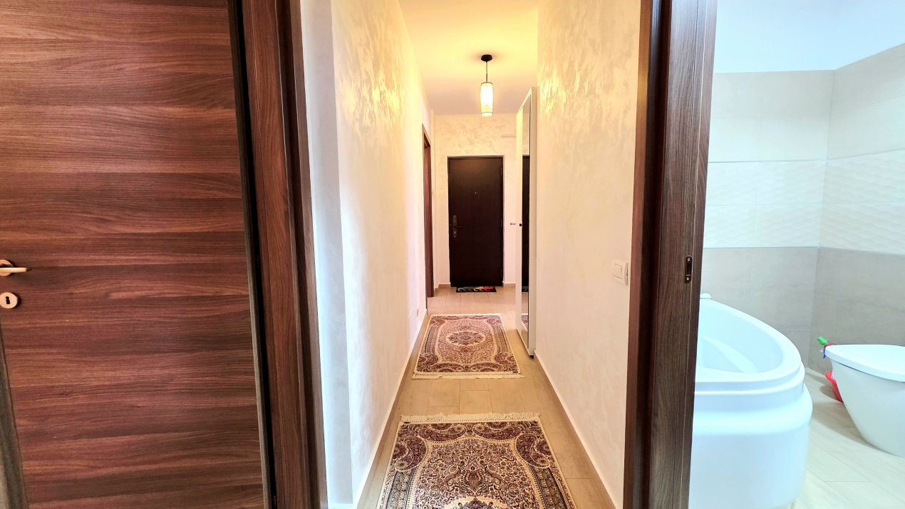 Decomandat, cu 3 camere si 2 bai, 13 Septembrie – Mariott