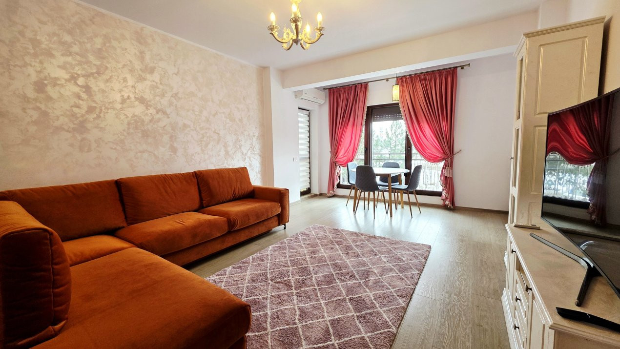 Decomandat, cu 3 camere si 2 bai, 13 Septembrie – Mariott