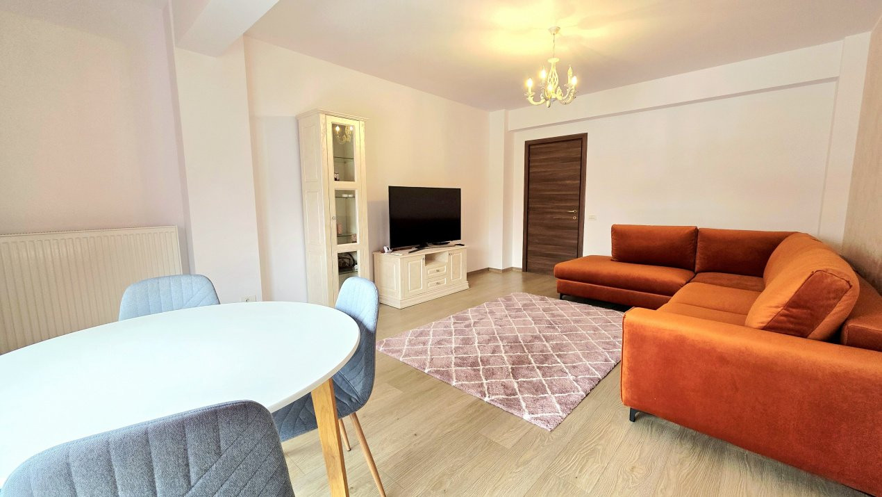 Decomandat, cu 3 camere si 2 bai, 13 Septembrie – Mariott