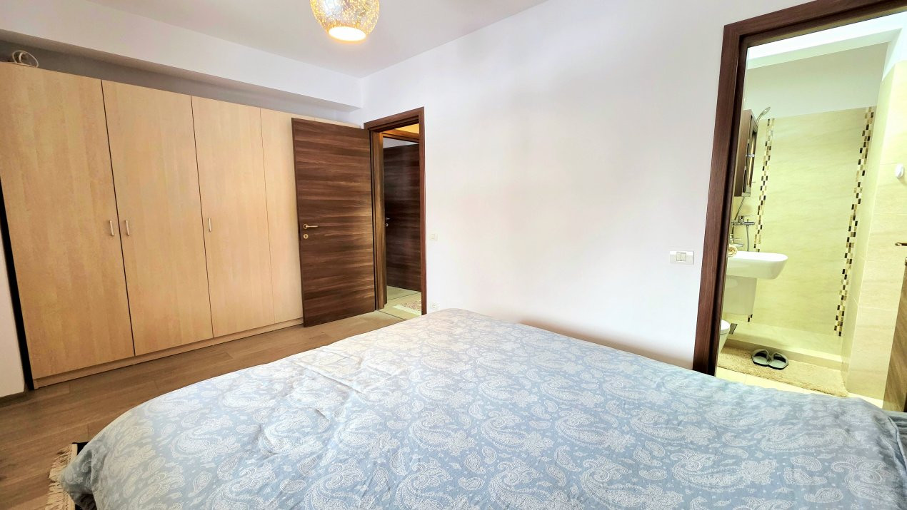 Decomandat, cu 3 camere si 2 bai, 13 Septembrie – Mariott