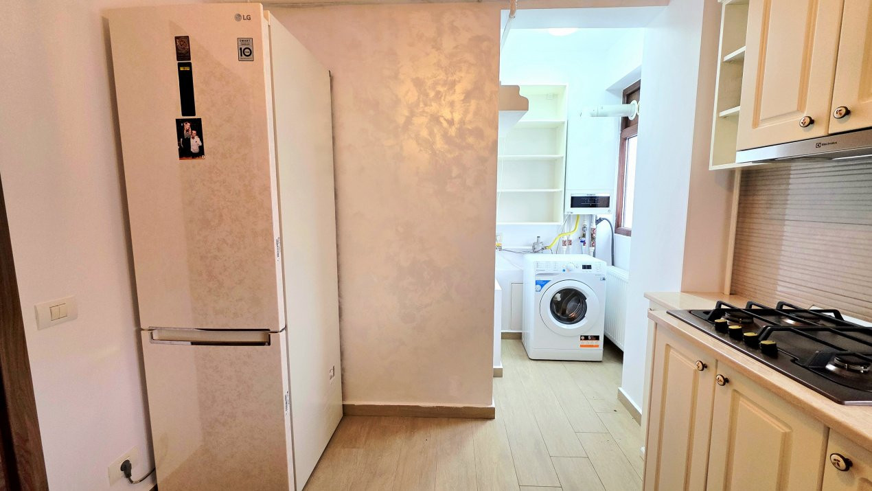 Decomandat, cu 3 camere si 2 bai, 13 Septembrie – Mariott