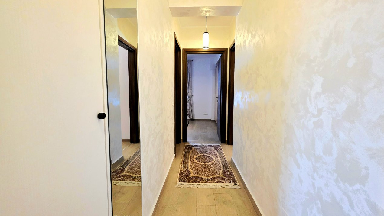 Decomandat, cu 3 camere si 2 bai, 13 Septembrie – Mariott