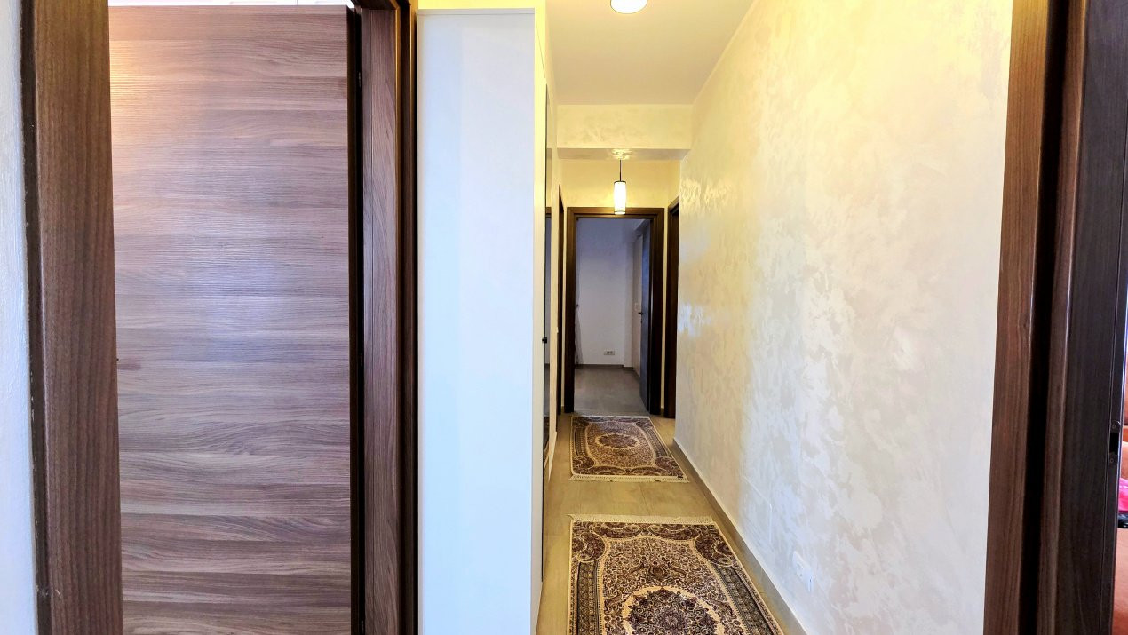 Decomandat, cu 3 camere si 2 bai, 13 Septembrie – Mariott