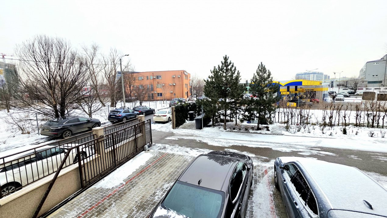 Decomandat, cu 3 camere si 2 bai, 13 Septembrie – Mariott