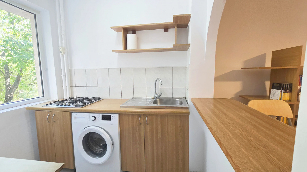 Iesi din bloc urci in metrou Dristor 2!