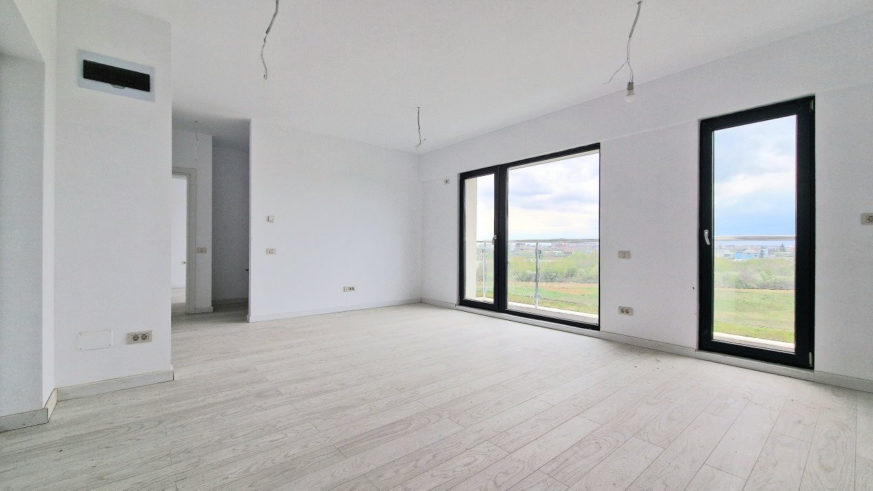 Apartament Modern - Complex Privat pe Malul Lacului    