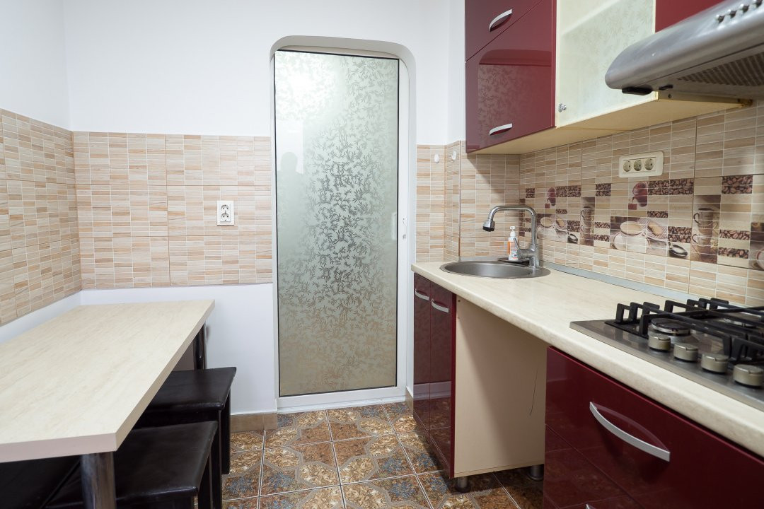 Titan, parcul IOR, Bloc H, decomandat, centrala, vedere la ,,padure,,