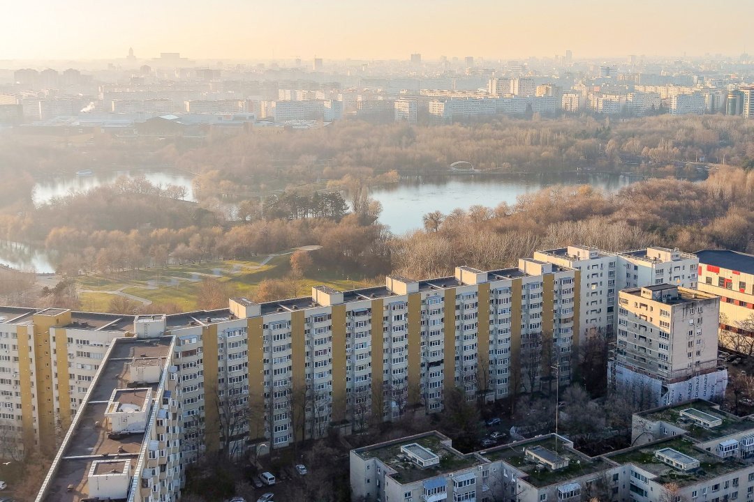 Titan, parcul IOR, Bloc H, decomandat, centrala, vedere la ,,padure,,