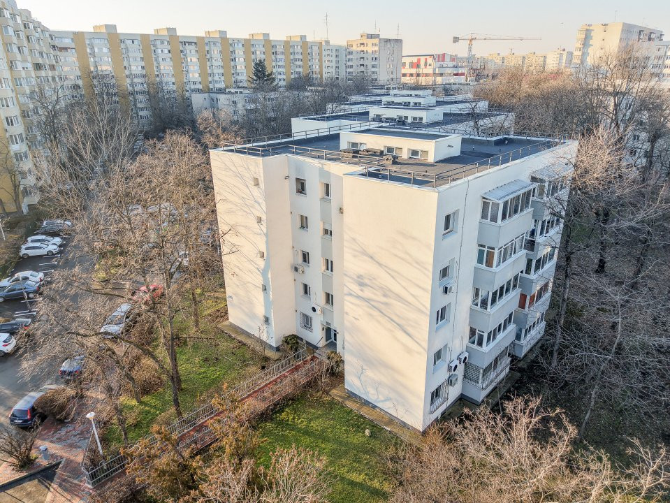 Titan, parcul IOR, Bloc H, decomandat, centrala, vedere la ,,padure,,