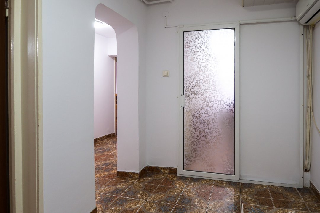 Titan, parcul IOR, Bloc H, decomandat, centrala, vedere la ,,padure,,