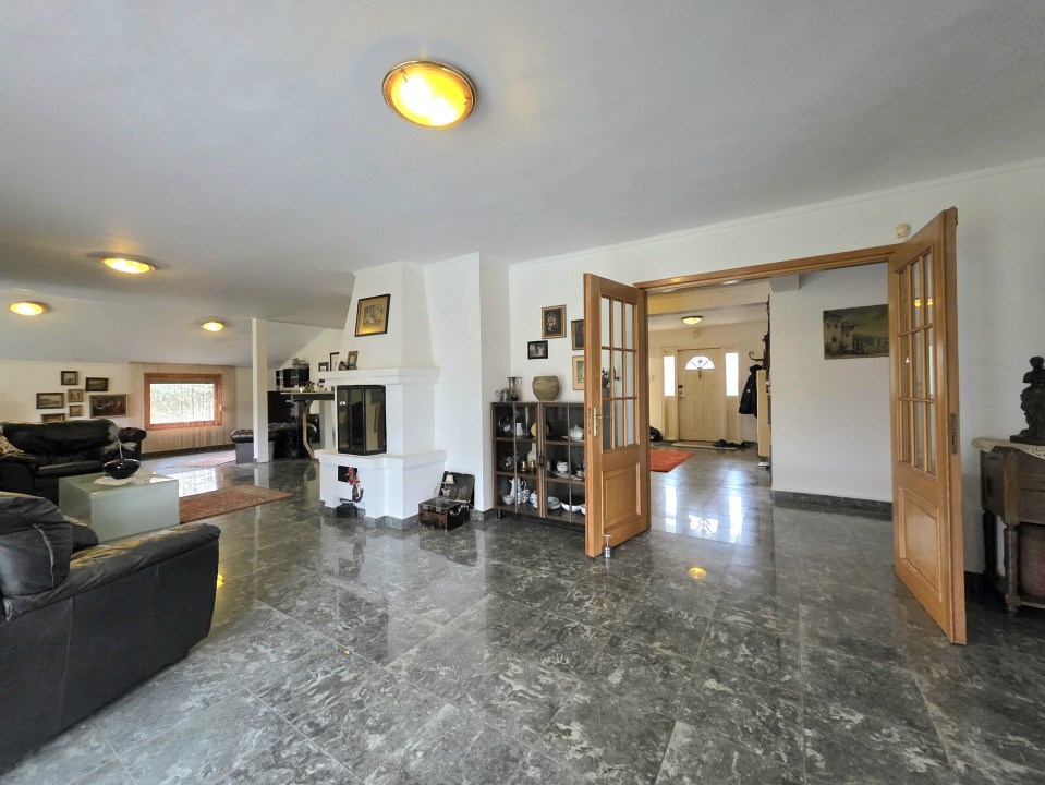 Vilă deosebită de vânzare în Otopeni langa ''Ana Aslan'' - arhitectura germana