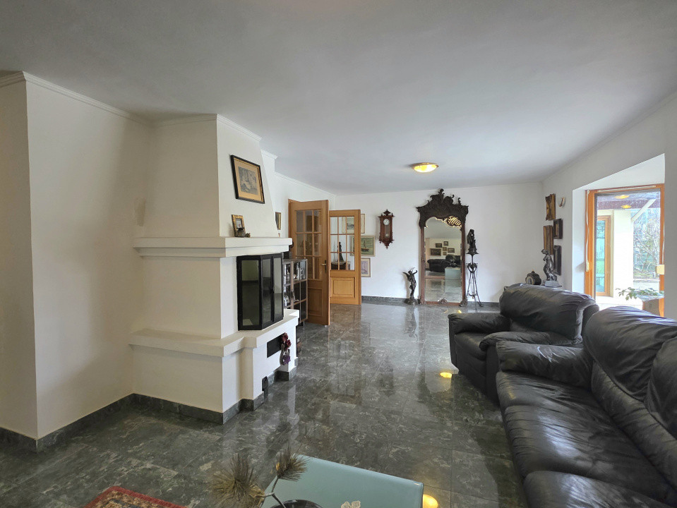 Vilă deosebită de vânzare în Otopeni langa ''Ana Aslan'' - arhitectura germana