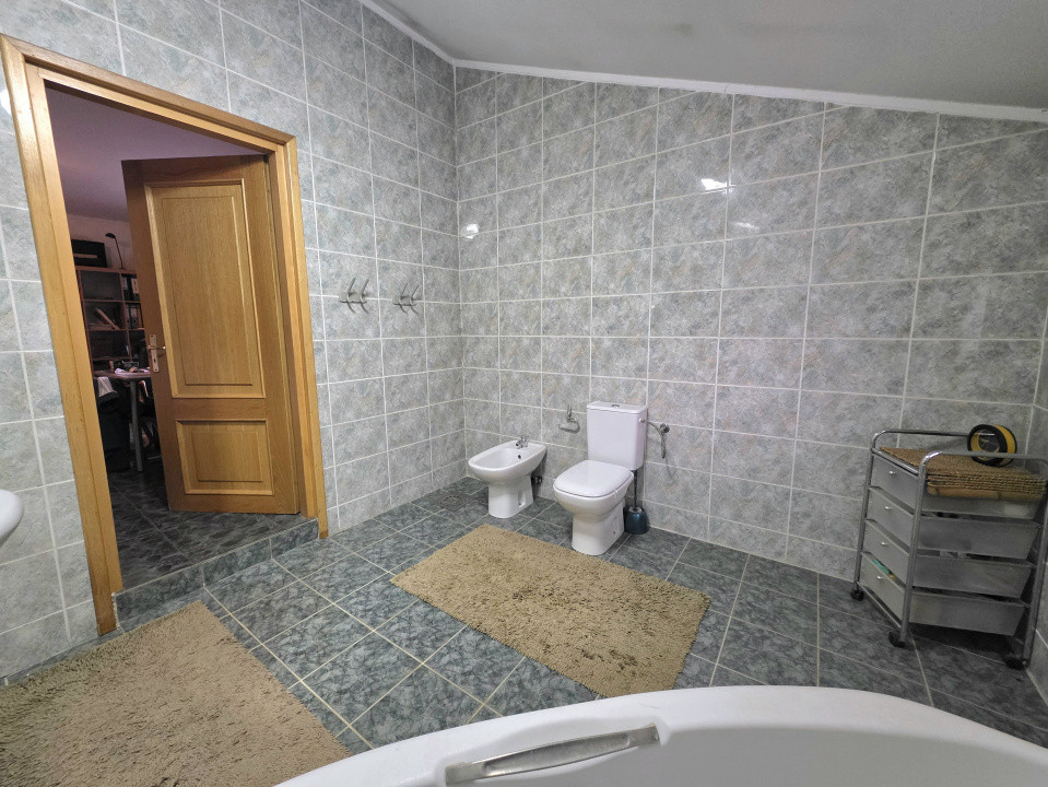 Vilă deosebită de vânzare în Otopeni langa ''Ana Aslan'' - arhitectura germana