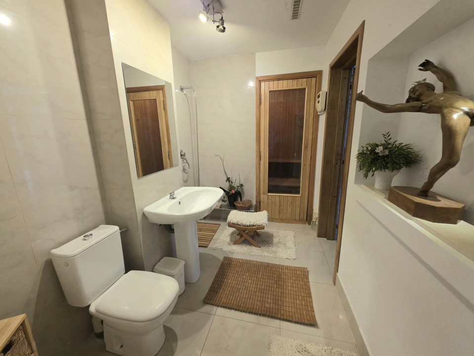 Vilă deosebită de vânzare în Otopeni langa ''Ana Aslan'' - arhitectura germana