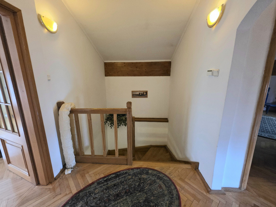 Vilă deosebită de vânzare în Otopeni langa ''Ana Aslan'' - arhitectura germana