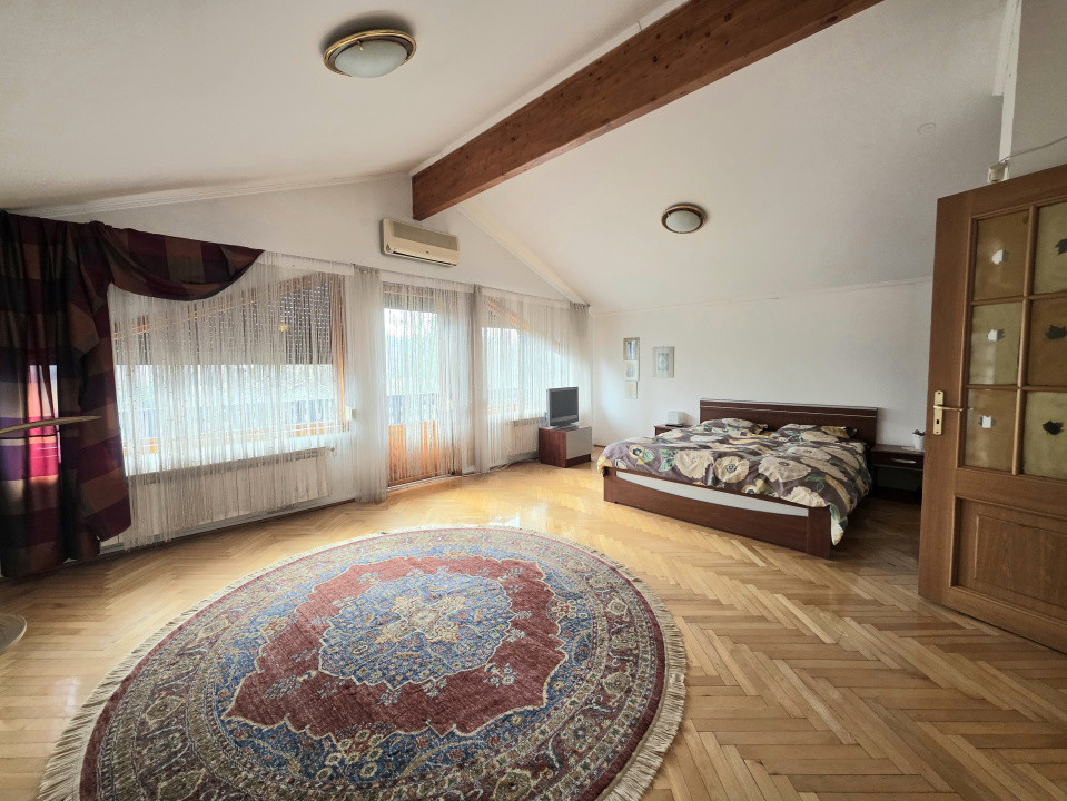 Vilă deosebită de vânzare în Otopeni langa ''Ana Aslan'' - arhitectura germana