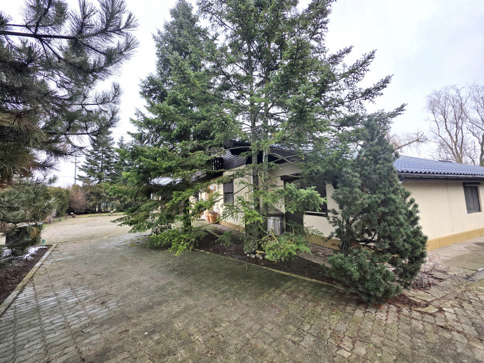 Vilă deosebită de vânzare în Otopeni langa ''Ana Aslan'' - arhitectura germana