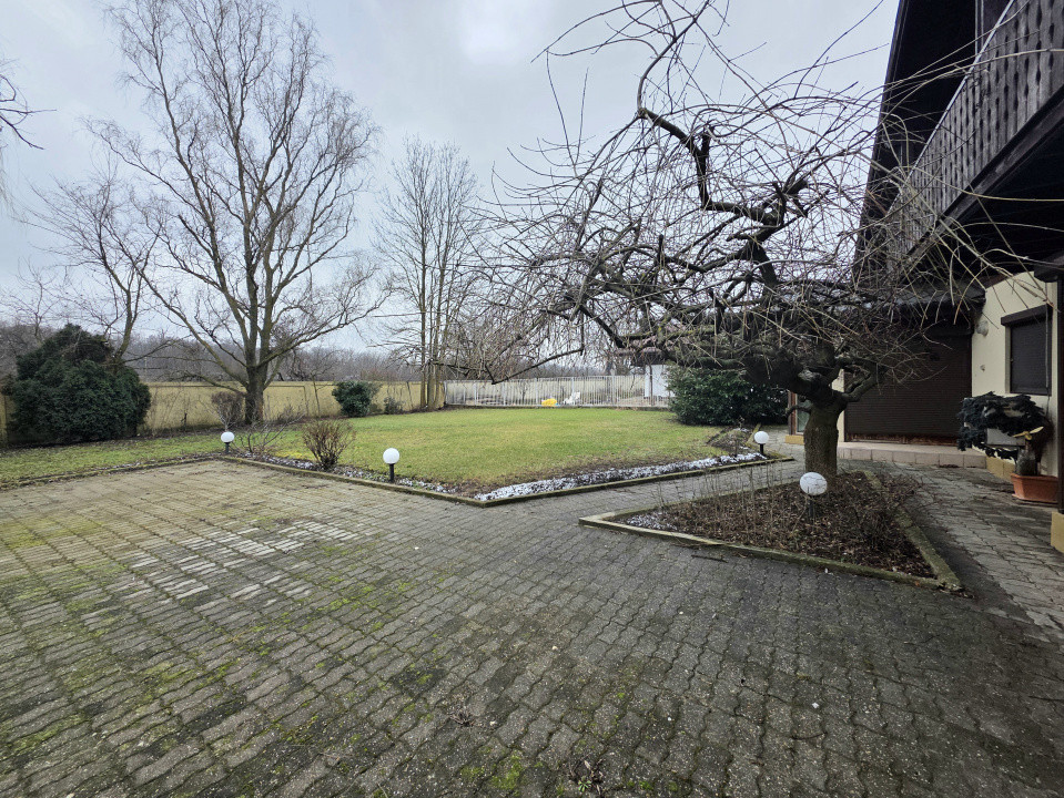 Vilă deosebită de vânzare în Otopeni langa ''Ana Aslan'' - arhitectura germana