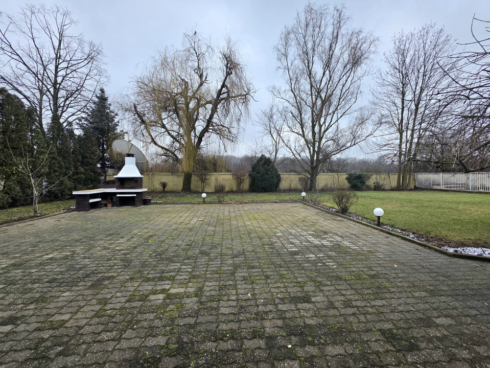 Vilă deosebită de vânzare în Otopeni langa ''Ana Aslan'' - arhitectura germana