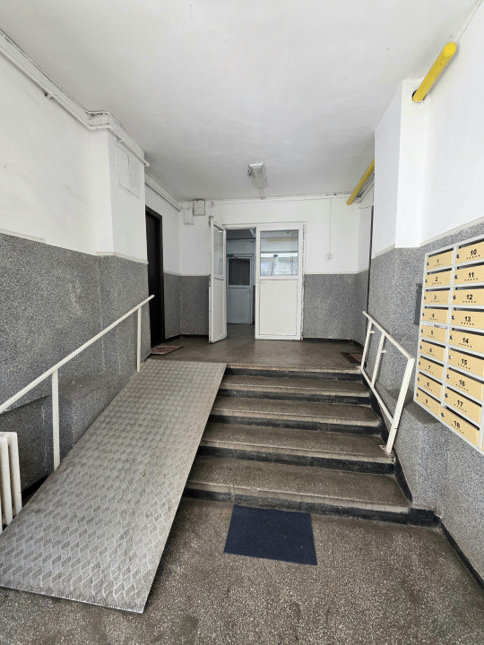 De vanzare 2 camere langa Oraselul Copiilor(la Brancoveanu)