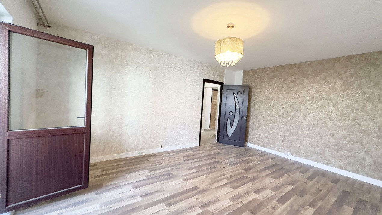 Apartament luminos 3 camere, decomandat, vedere liberă, Vitan