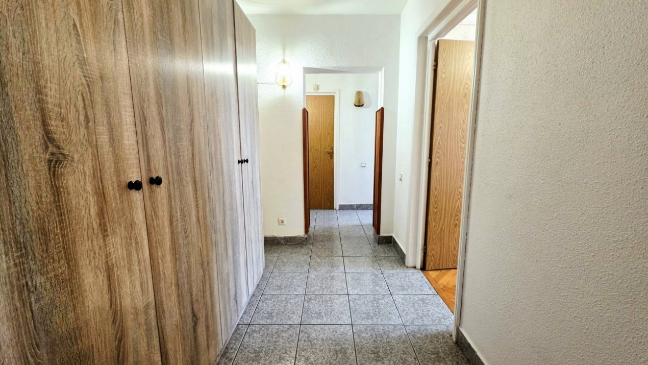Cerere mare, oferta mica. Apartament 3 camere, Monitorul Oficial