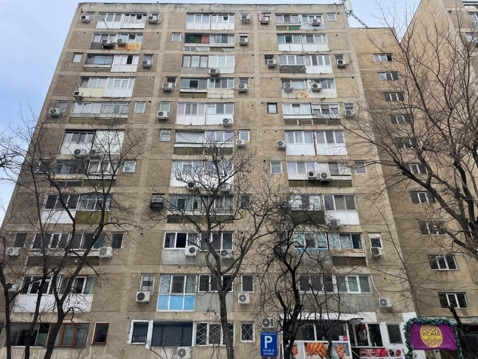 Auchan-Vitan Garsoniera 30 mp,mobilata si utilata,etaj 8