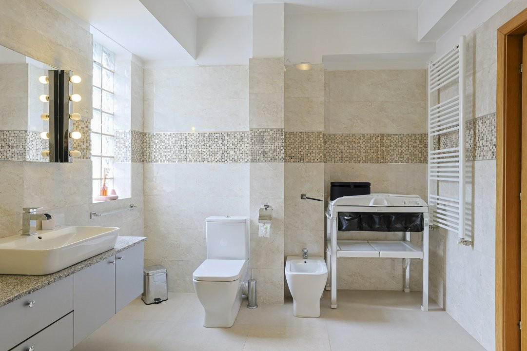 De vânzare apartament tip DUPLEX strada Polonă imobil nou-garaj-boxă