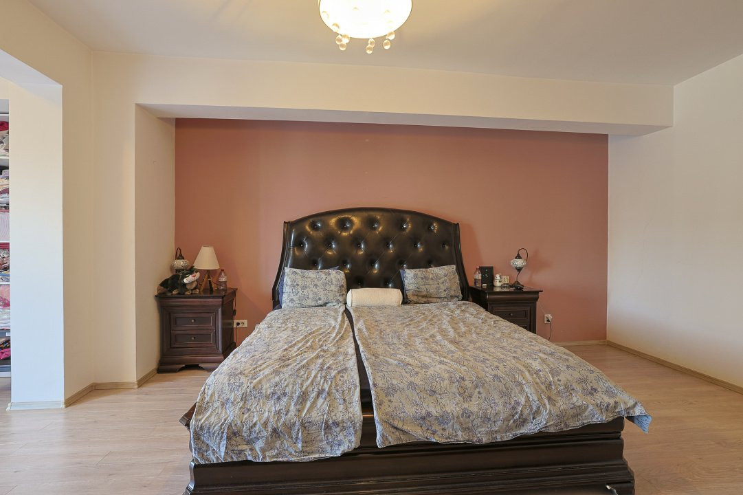 De vânzare apartament tip DUPLEX strada Polonă imobil nou-garaj-boxă