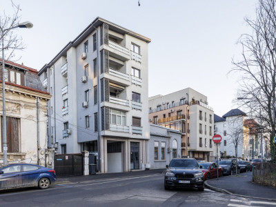 De vânzare apartament tip DUPLEX strada Polonă imobil nou-garaj-boxă