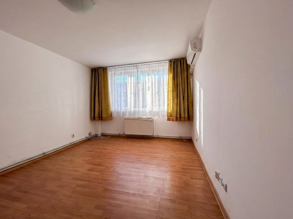 VANZARE 3 CAM, JEAN STERIADI, PARTER, DECOMANDAT