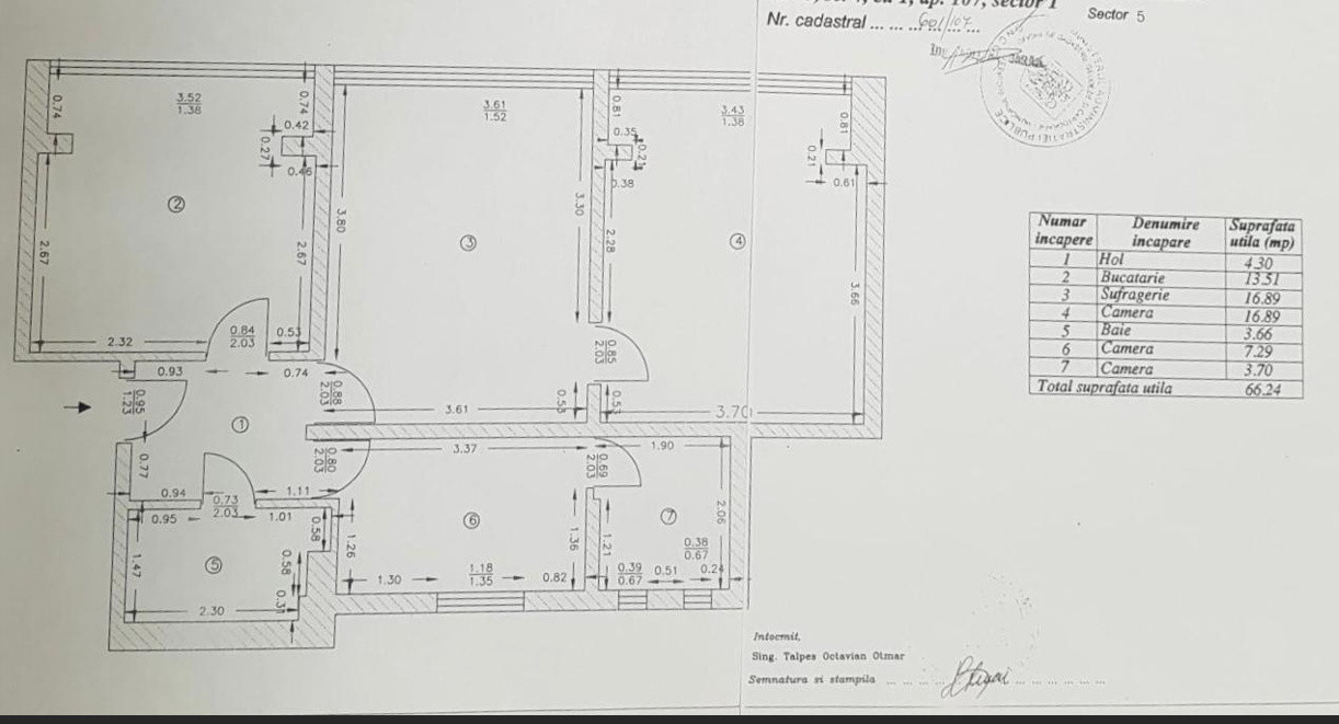 De vanzare 3 camere la Sala Palatului, gata de mutat, fara risc seismic