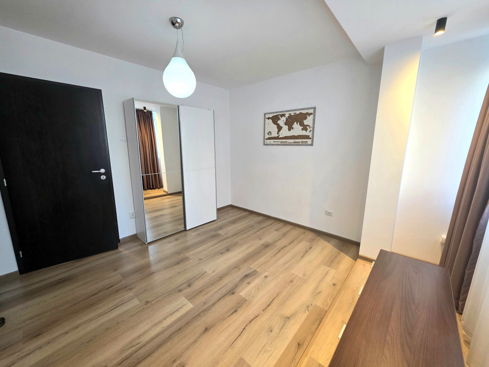 De vanzare 3 camere la Sala Palatului, gata de mutat, fara risc seismic