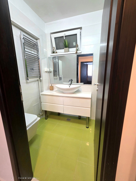 De vanzare 3 camere la Sala Palatului, gata de mutat, fara risc seismic