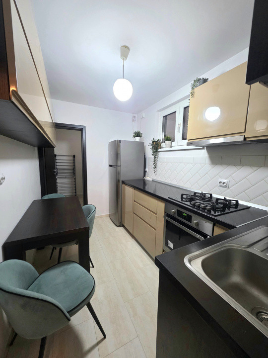 De vanzare 3 camere la Sala Palatului, gata de mutat, fara risc seismic