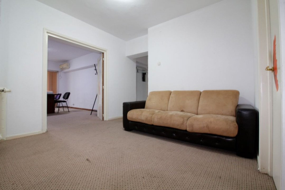 Piata Unirii - Fantani - 4 camere, decomandat, 98 mp,