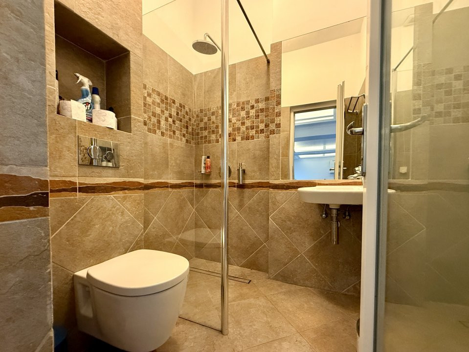 Vilă ultracentrală cu piscină interioară, saună și cramă | Unirii