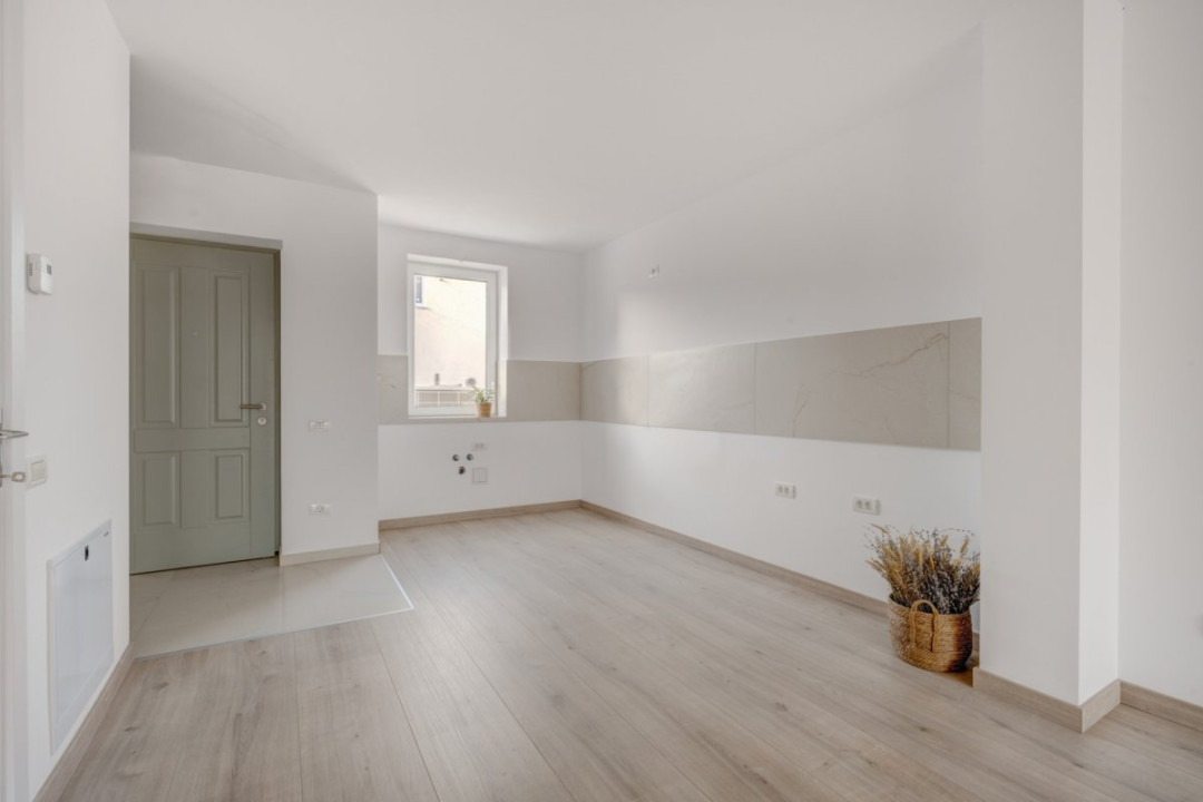 Casa primitoare P+1+M cu 145mp utili și pompă de căldură!