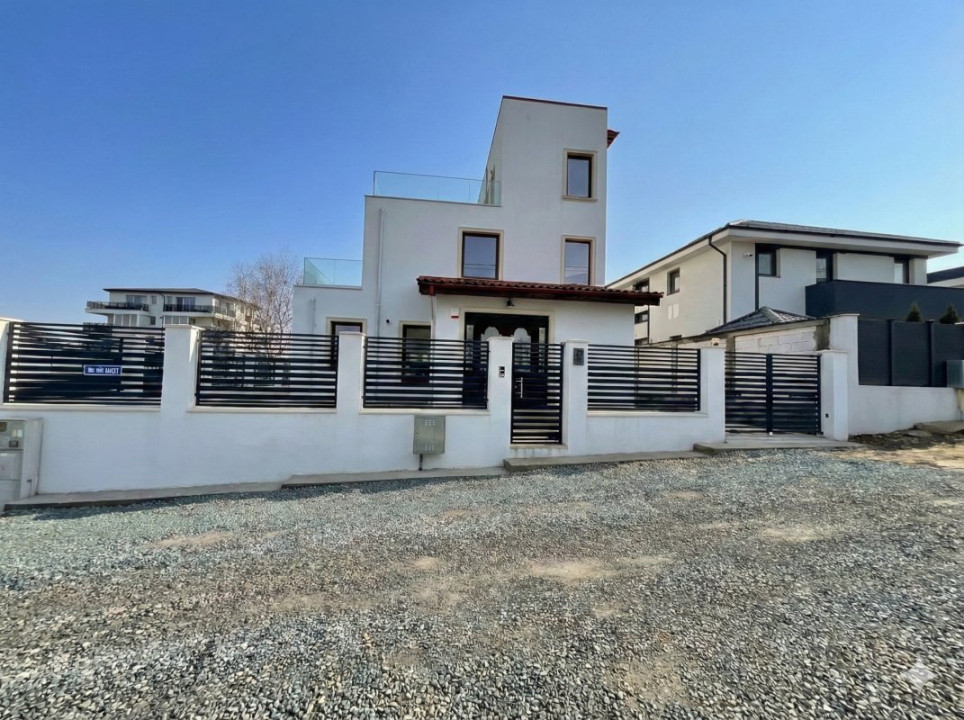 Vilă cu Arhitectură Moderna - Vedere la Lac