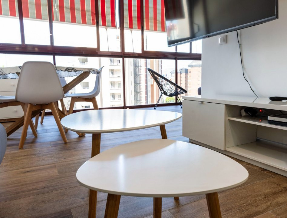 Apartament la doar 500 m de Plaja Levante, cu Licență Turistică Activă