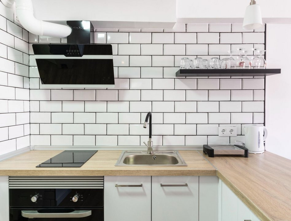 Apartament la doar 500 m de Plaja Levante, cu Licență Turistică Activă