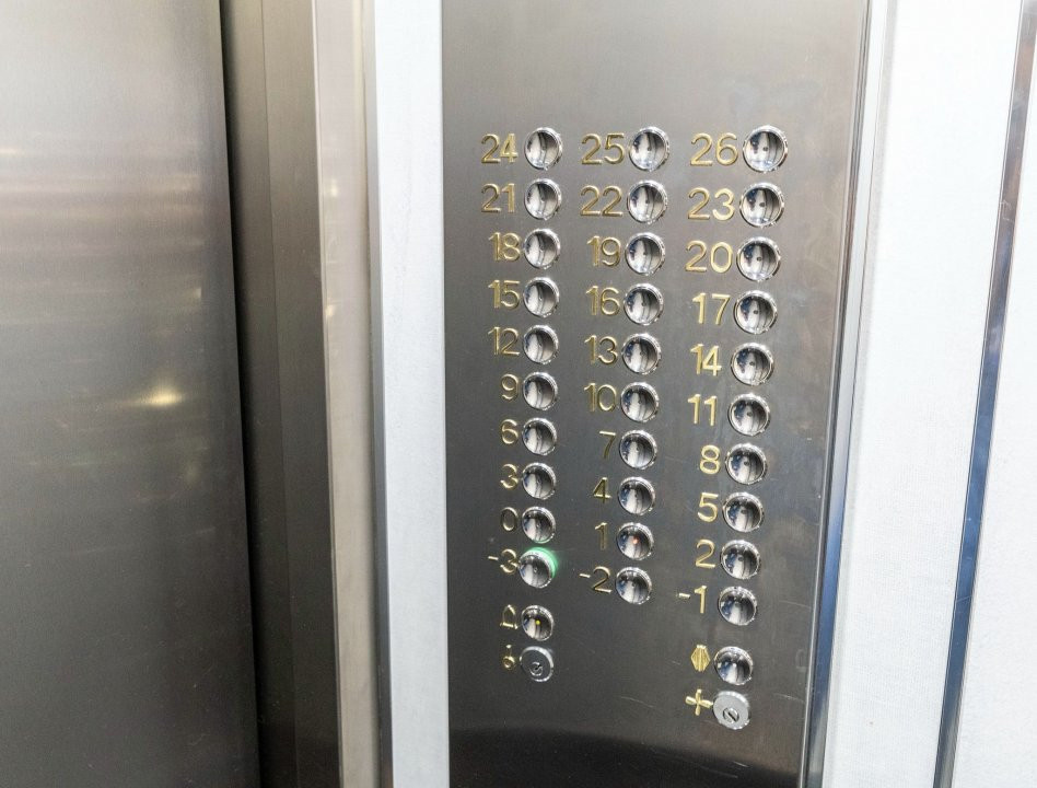 Apartament la doar 500 m de Plaja Levante, cu Licență Turistică Activă